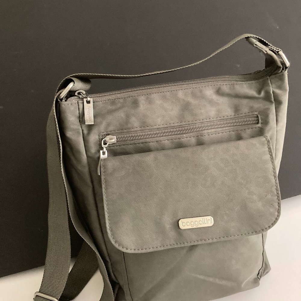 BAGGALLINI GRAY SHOULER BAG